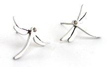 Aretes Stud Forma Libélula Con Zircón - Flip image view