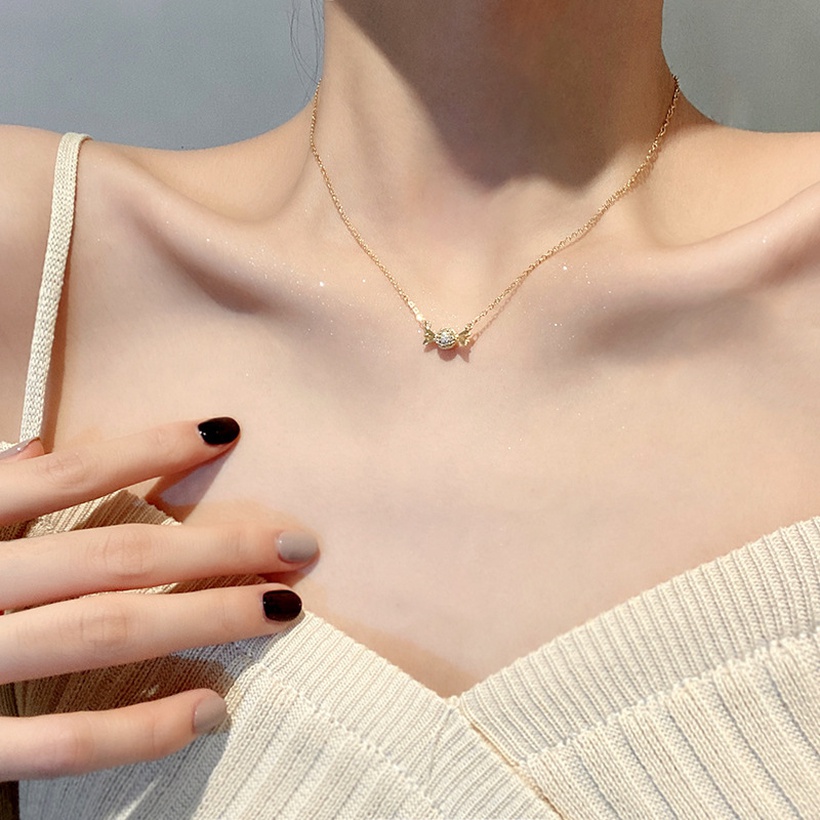 Collar - Flip image view