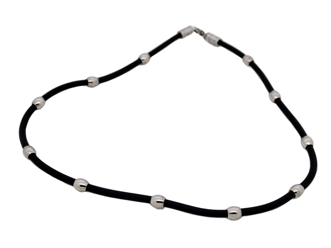 Collar de Poliuretano Negro con Pequeñas Esferas Plateada - Flip image view