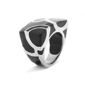 Anillo de Acero, esmalte negro