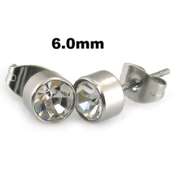 Aretes stud con zircón