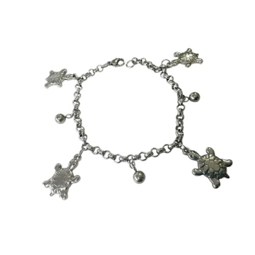 Brazalete con encantos de tortuga