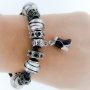 Brazalete con Encantos de Bota y color plata negros para mujeres, Cadena de Cuerda De cuero, 7 pulgadas. Estilo Pandora® thumbnail