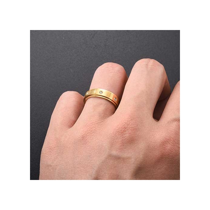 Anillo de Acero Tono Dorado 6 mm de Ancho Giratorio con Zirconias