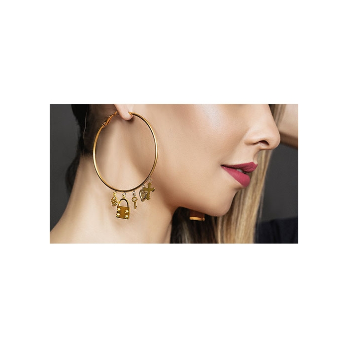 Aretes Hoop con encantos Colgantes